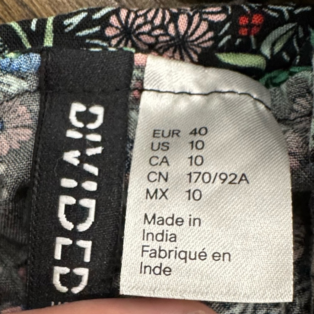 Divided Dress - Picture 6 of 11